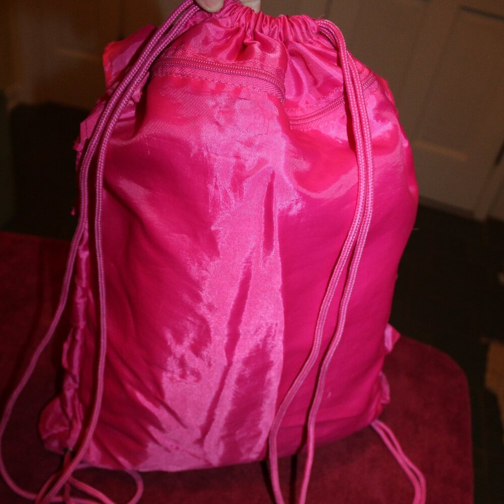 Thirty One Ruffled Cinch Bag Pink - Picture 2 of 5